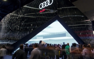 Araba üretiminin devi olan AUDI 2014 Amerika fuarında 3D Lenticular ürünleri ile fuar standı oluşturmuştur.